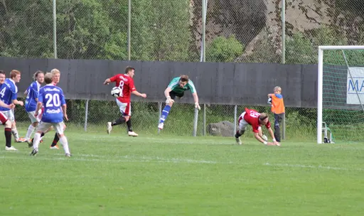 Matchen vanns av Södra VIng med 1-0. Mariedal fick 2 spelare utvisade.