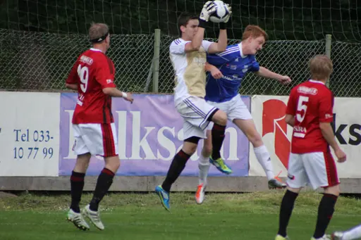 Matchen vanns av Södra VIng med 1-0. Mariedal fick 2 spelare utvisade.