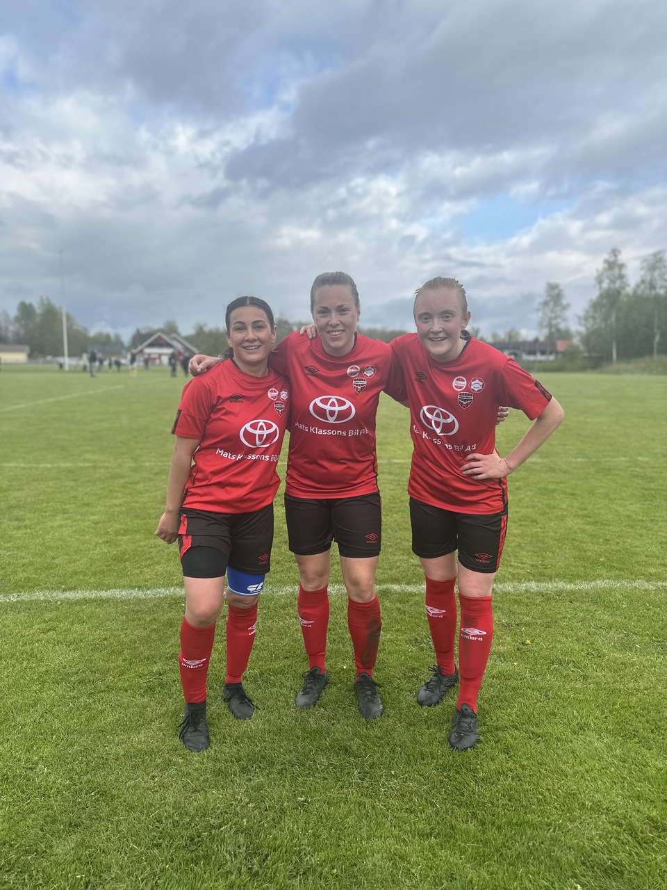 Målskyttarna för dagen: från vänster, Najwa Kreit, Therese Josefsson och Ida Börjesson