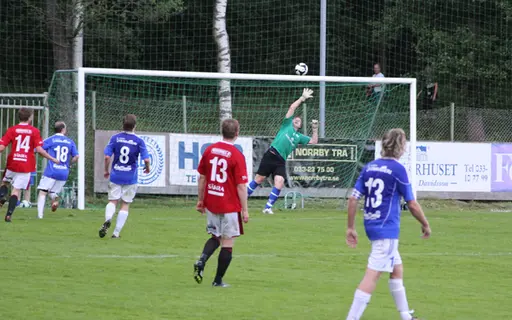 Matchen vanns av Södra VIng med 1-0. Mariedal fick 2 spelare utvisade.