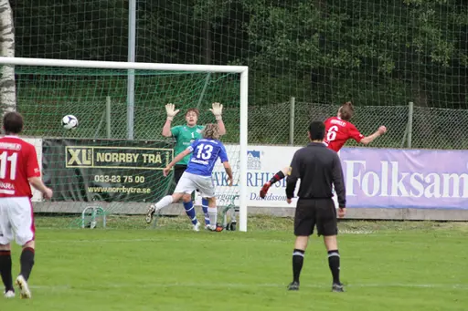 Matchen vanns av Södra VIng med 1-0. Mariedal fick 2 spelare utvisade.