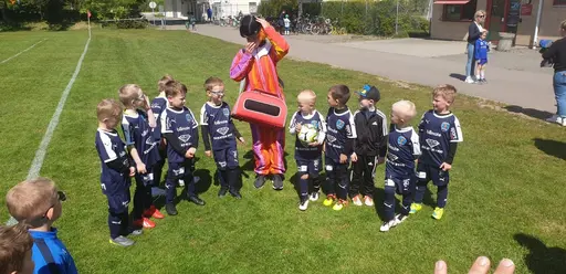 En rolig dag med fantastiskt väder och kämpaglöd!