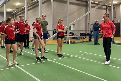 Bilder från Lovisas återförening med sin moderklubb och ungdomstränare Christer.