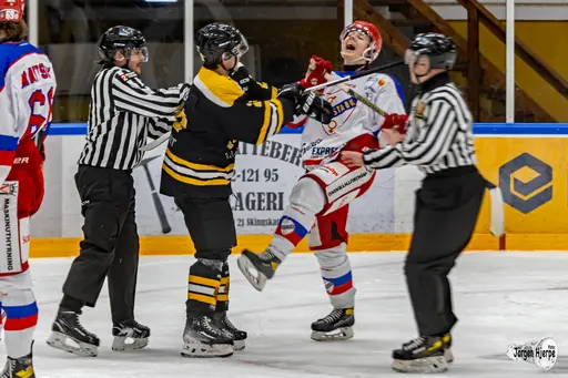 Bildsvep från säsongens tredje bruksderby mellan Fagersta AIK-Avesta BK 4-2 (4-1, 0-1, 0-0). Foto: Jörgen Hjerpe