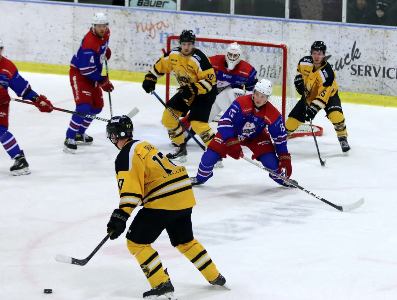 Avestabacken # 15 Mikko Kärjä gjorde en gedigen insats i bruksderbyt mot Fagersta. Foto: Stefan Ericson