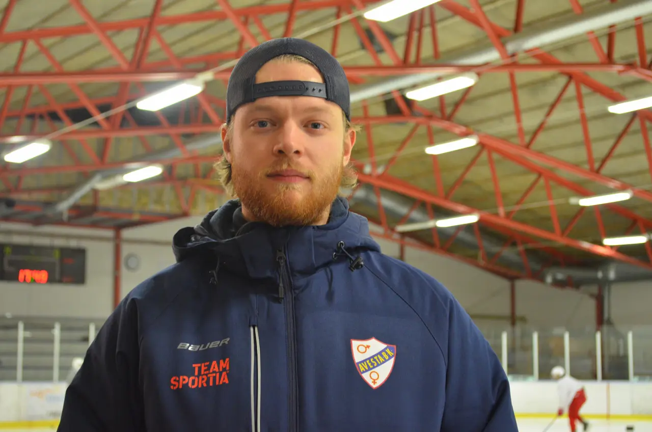 Backen Jesper Gustafsson har poängmässigt gjort en bra säsongsstart, med sina sju poäng (4+3). Foto: Per Lindgren.