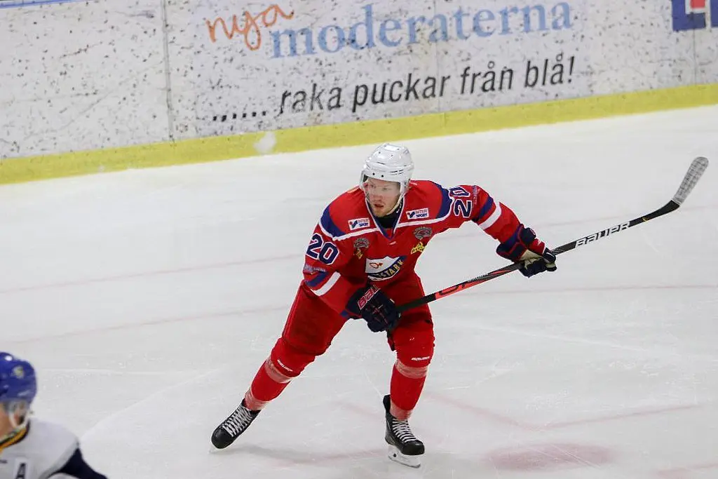 Gustav Jensen syns sällan i poängprotokollet, men hans arbetskapacitet och inställning är alltid hundra procent. Foto: Lena Hallström.