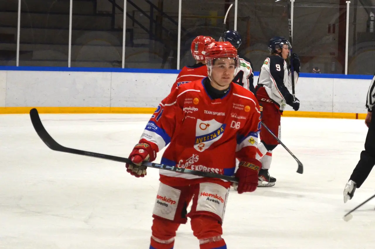 Forwarden Gusten Alander bjöd på fyra mål. Foto: Per Lindgren.