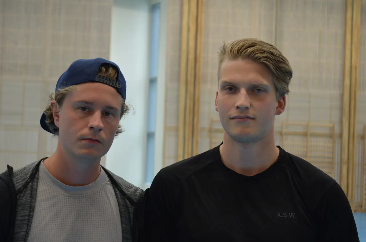 Eelis Räihä och Mikko Kärjä känner sig förväntansfulla inför säsongen i Avesta BK. Foto: Per Lindgren.