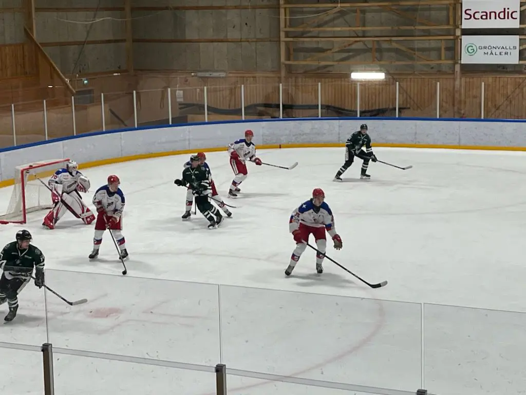Avesta BK förlorade för andra gången under försäsongen mot Valbo HC. Foto: Niklas Bergström