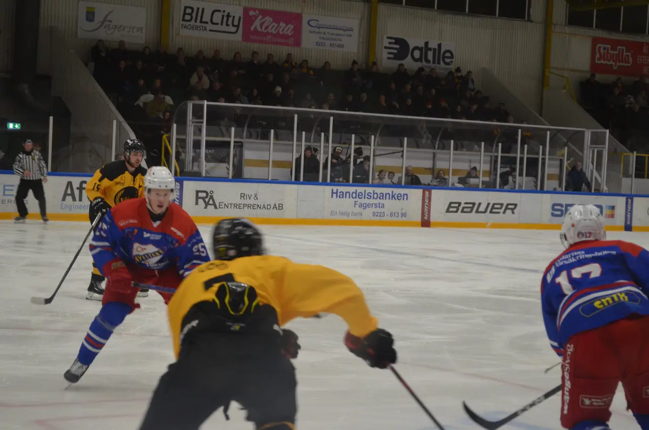 Niclas Rintamäki stod för en bra match och gjorde 2+1 . Foto: Per Lindgren