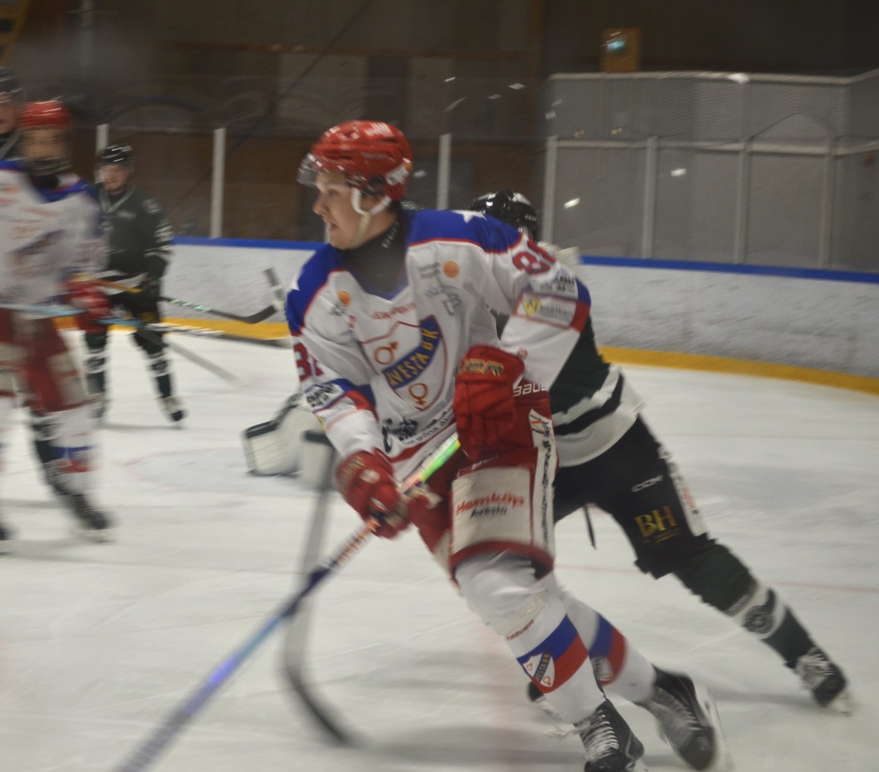 Lukas Ytter hade flera målchanser innan han fick sätta 2-0 i tom kasse. Foto. Olov Lindgren
