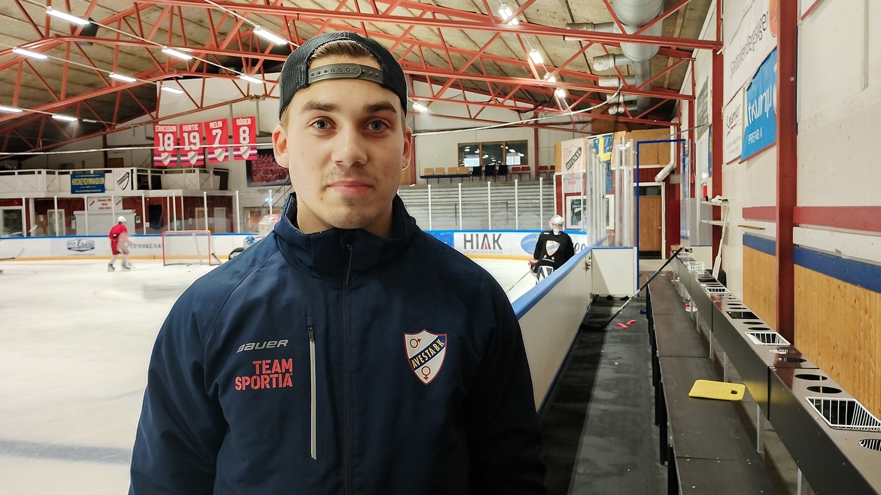 Linus Vallin tror på seger mot Fagersta om man håller sig till sin spelplan. Foto: Per Lindgren