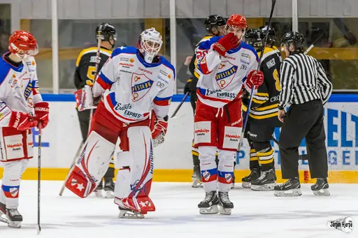 Bildsvep från säsongens tredje bruksderby mellan Fagersta AIK-Avesta BK 4-2 (4-1, 0-1, 0-0). Foto: Jörgen Hjerpe
