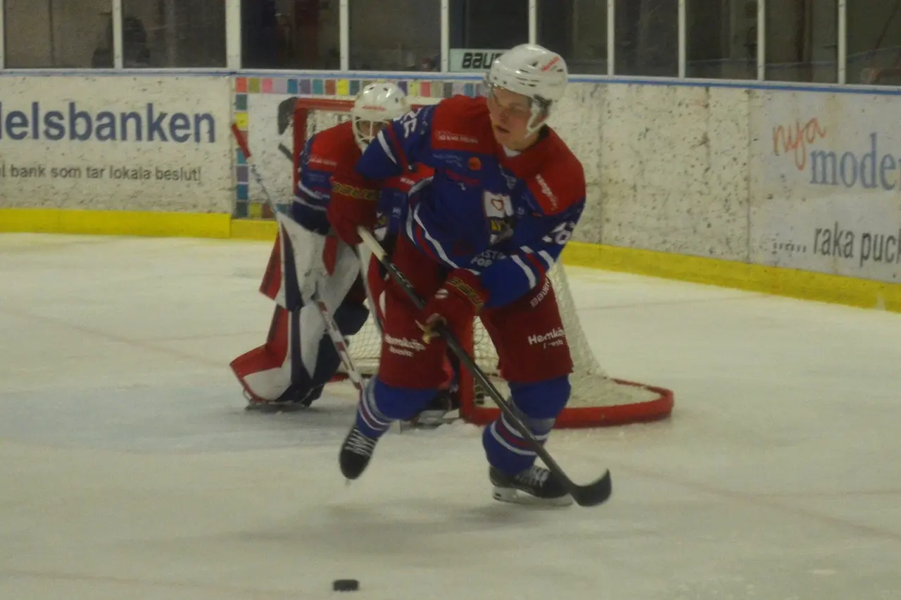 Backen Assar Ajax övertygade i onsdagens vinstmatch mot Hofors HC. Foto: Per Lindgren.