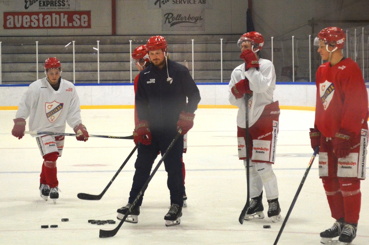 Adam Sandberg hoppas ABK hittar ett bra powerplay mot Hallsberg. Arkivfoto: Per Lindgren