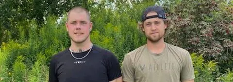 Joel Malmström och Albin Hurtig, tränare för Avesta BK:s J20-lag. Foto: Privat.