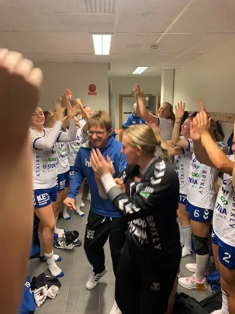 Jakob och Maja kör discotunneln