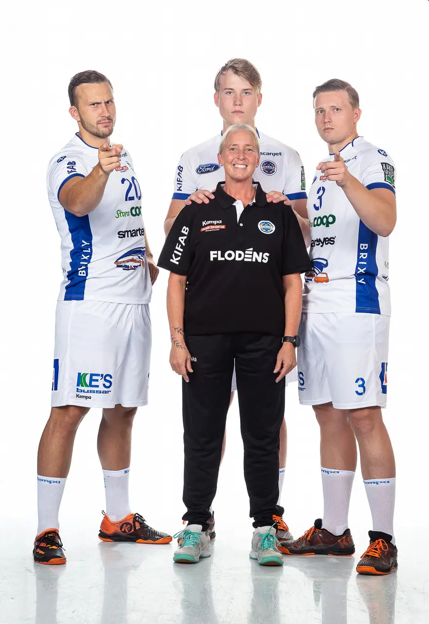 Herrlaget laddar upp igen