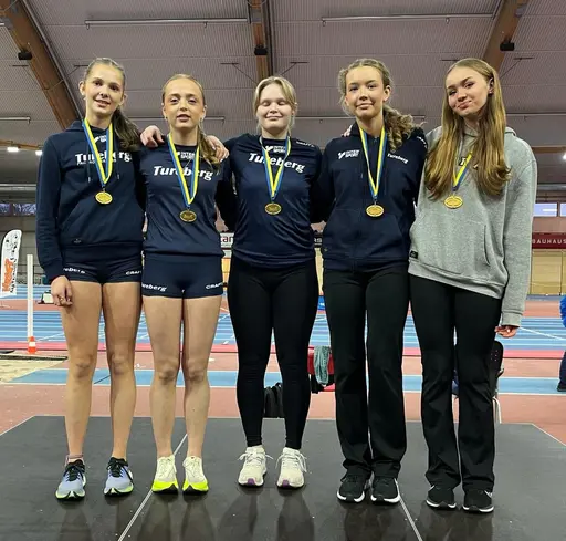 Vinnare! Några hade tyvärr åkt hem innan medaljerna delades ut.