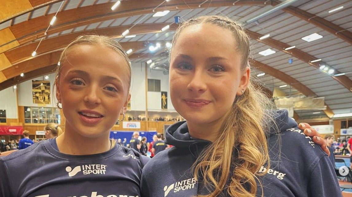 Beate och Alva tog en dubbel i stavhopp i F19