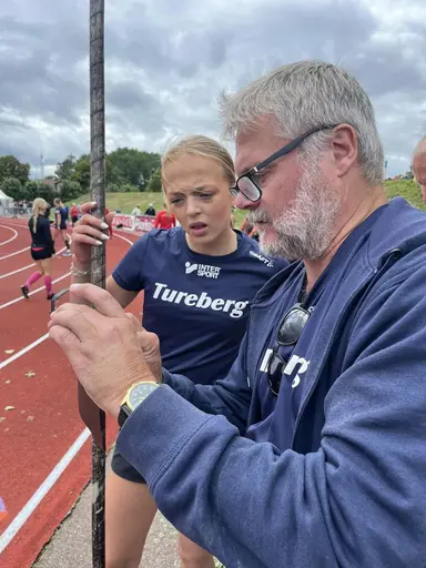 Beate och tränare Per, Clara, Ludvig och Saviola