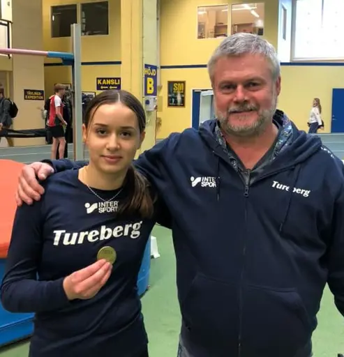 Jordan med tränare Kennet, Levi, Saga med tränare Per samt Vilhelm med träningskompis Albert