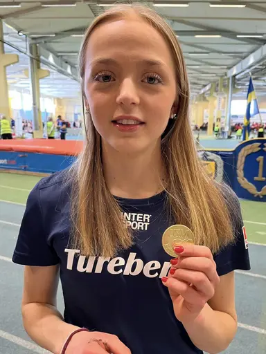 Beate, Elin och Emmie - tre av våra medaljörer
