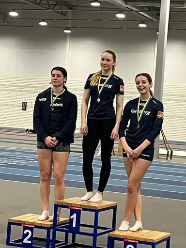 Fyra av våra fem medaljörer - Gustav, Kajsa, Alva och Annie.