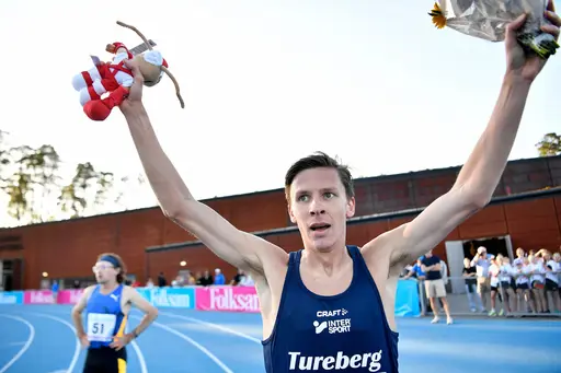 Bilder från DECA Text&Bild från helgen GP-gala på Sollentunavallen.