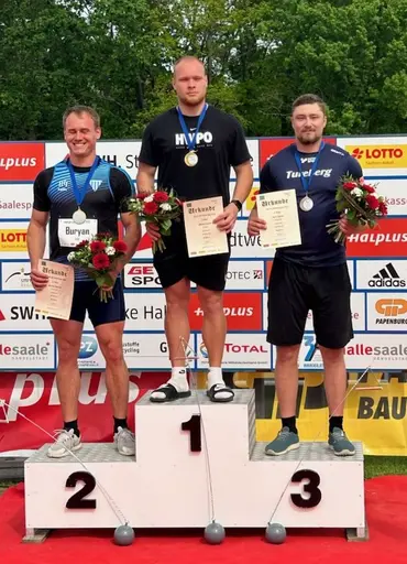 Kajsa Cabanas Andersson, Alva Back, stavhoppstränare Per Söderberg och Beate Pott samt Karl Ludvik.