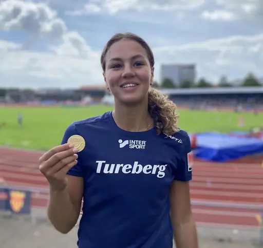 Ida, Venla och våra fyra diskuskillar - Karl, Teo, Jesper och Emil