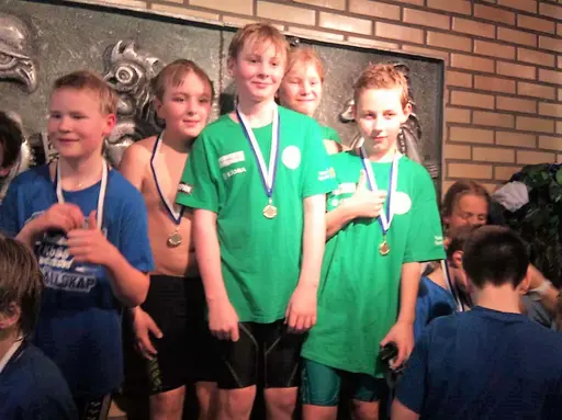 Små simmare som är stora nu på tävling i Laholm