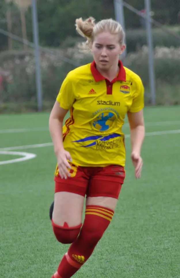Elsa Bengtsson. 2-målsskytt mot Täby.