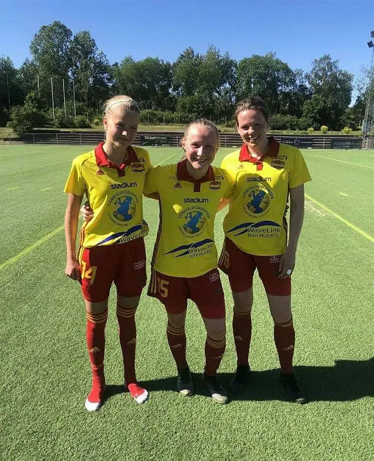 Glada målgörare. Sara Frigren, Lina Malmborg och Ida Ahlbom.