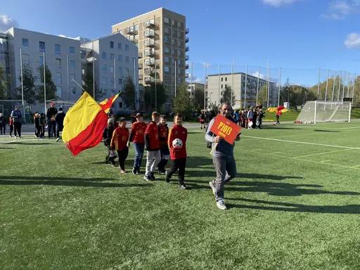 En solig men blåsig föreningsavslutning på Tyresövallen!