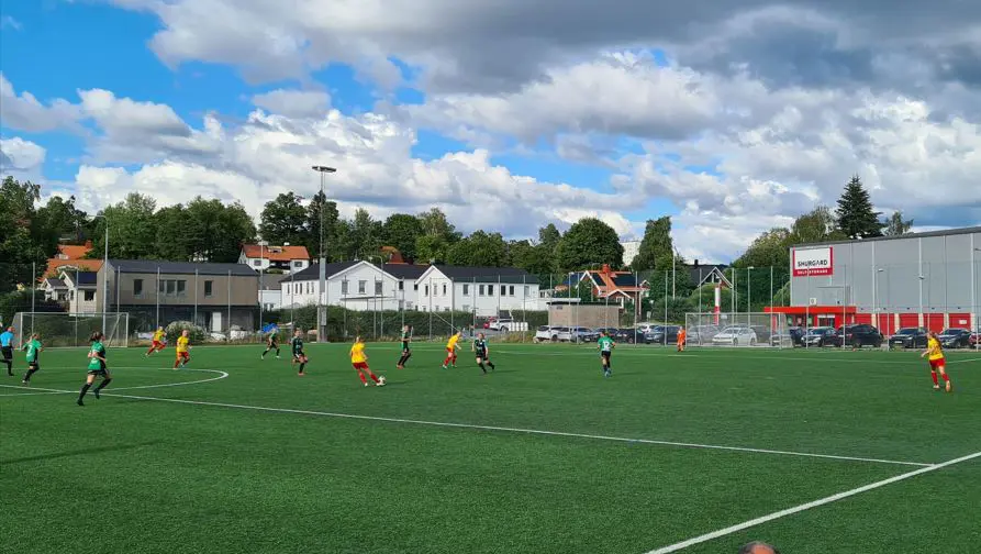 Matchbild från Stuvsta IP.