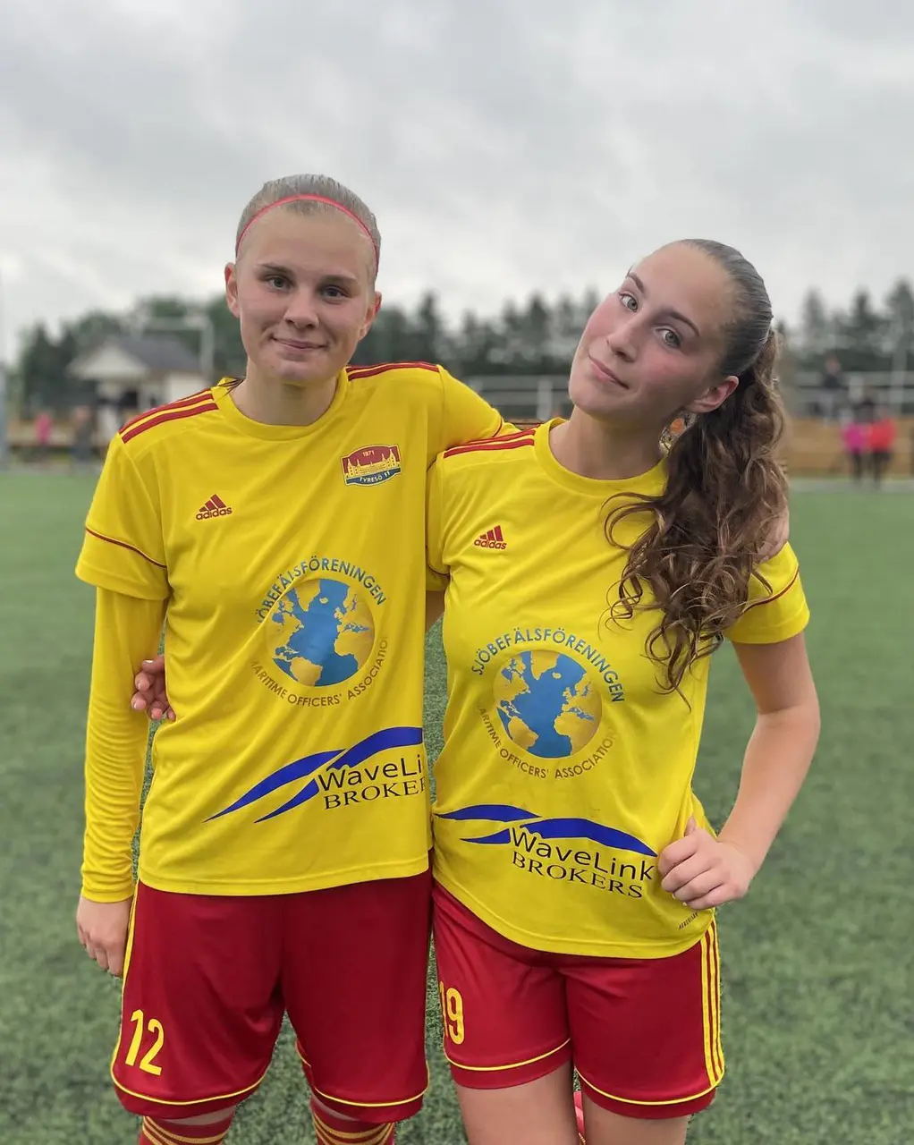 Målskyttarna Alva Lodén och Meja Frimmel Foto: Jempa Bakai