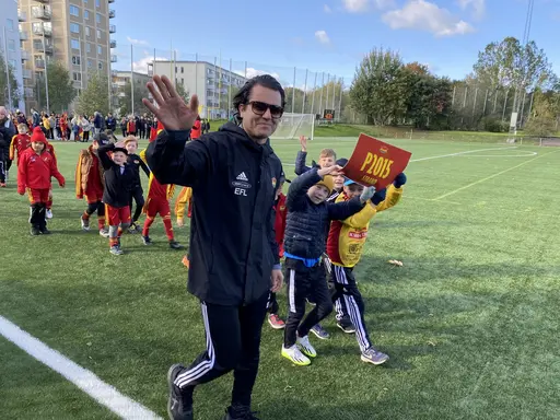 En solig men blåsig föreningsavslutning på Tyresövallen!