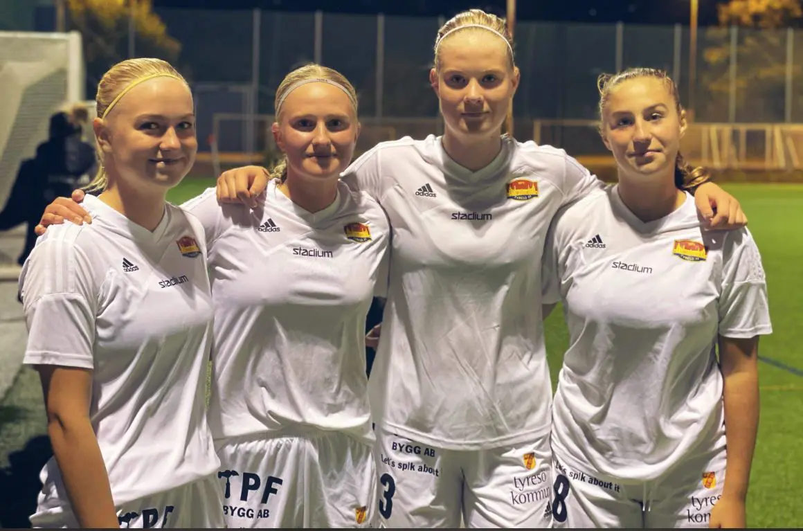 Högpresterande juniorer i matchen mot Sätra: Lilly Gustavsson, Linn Rönnehäll, Linnea Stridsberg och Meja Frimmel