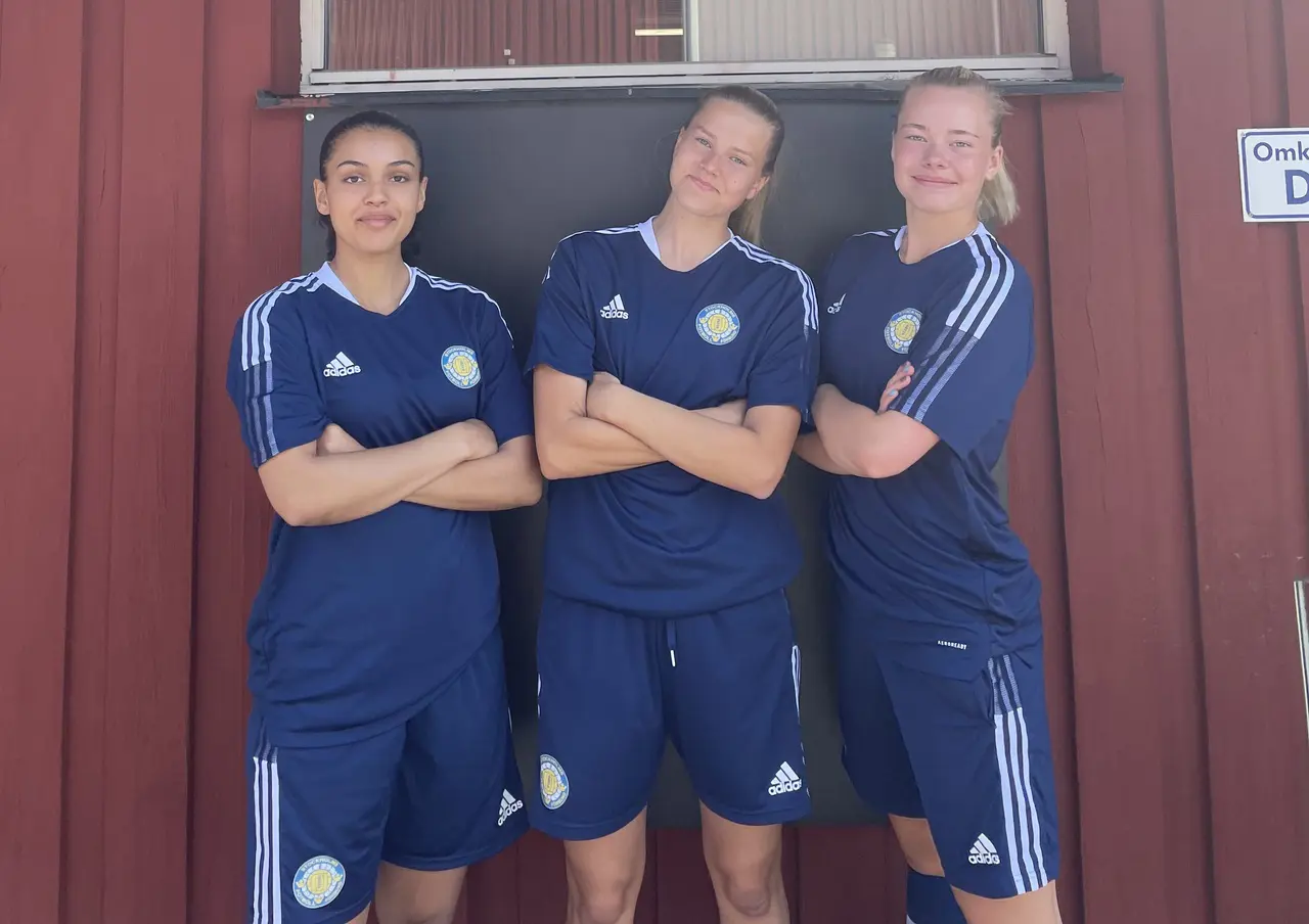 Moa, Sara och Ella. Elsa Bengtsson saknas på bilden.