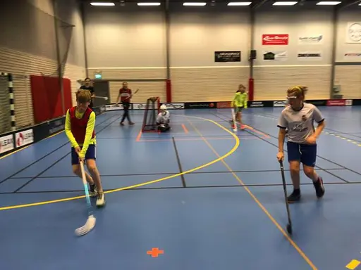 Anton Schöld, Lukas Lilja, Sebastian Evertsson och Emil Skillermo på plats för att stötta våra ungdomar i deras utveckling!