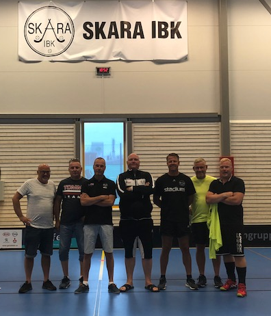 Tommy Snögren (ordförande), Ulf Ringblom (sportchef), Håkan Billman (tränare), Jörgen Ryden (ledare), Stefan Frid (ass tränare), Jan Klasson (ass tränare) och Markus Möksy (tränare) med på bilden.