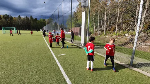 Killarna var super duktiga och tack för våra fans som klättrade berg för att komma och se oss!!