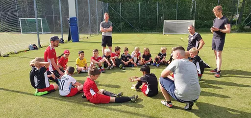 Fotbolls brännboll + korv med bröd o drycka!!