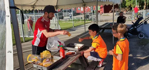 Fotbolls brännboll + korv med bröd o drycka!!