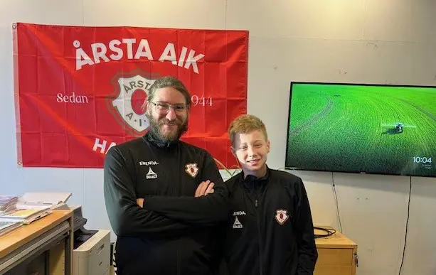 Nicklas och Karl på kansliet.