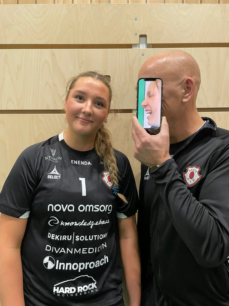 Fanny och...ja, en version av Clara.