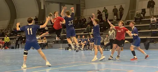 Oavgjort 28-28 efter ordinarie speltid. Förlust 30-32 efter shootout. Foto: Per Nordqvist.