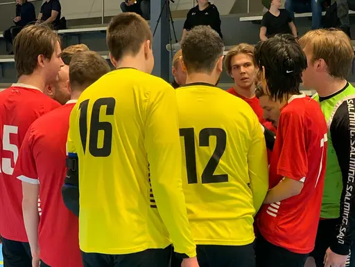 Oavgjort 28-28 efter ordinarie speltid. Förlust 30-32 efter shootout. Foto: Per Nordqvist.
